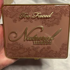 Too faced Natural matte eyeshadow